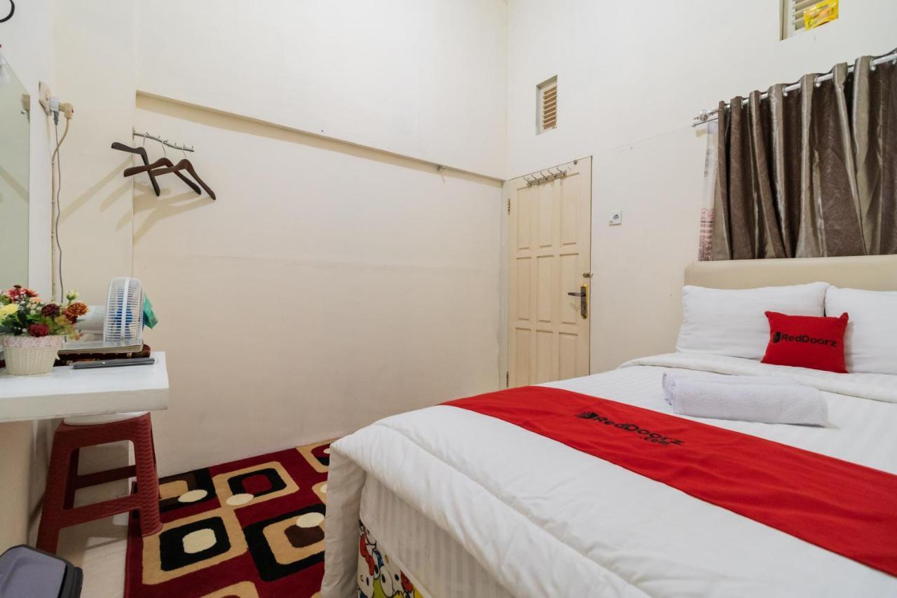 Reddoorz Syariah Near Pasar Aur Kuning Hotell Bukittinggi Exteriör bild